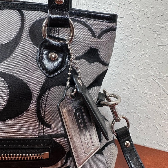 Coach Black and Gray Signature Tote
Bag-Preowned - Picture 6 of 12